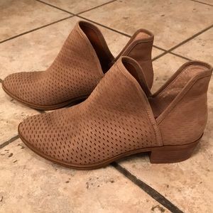 Lucky Brand Baley Perforated ChopOut Booties Sz 10